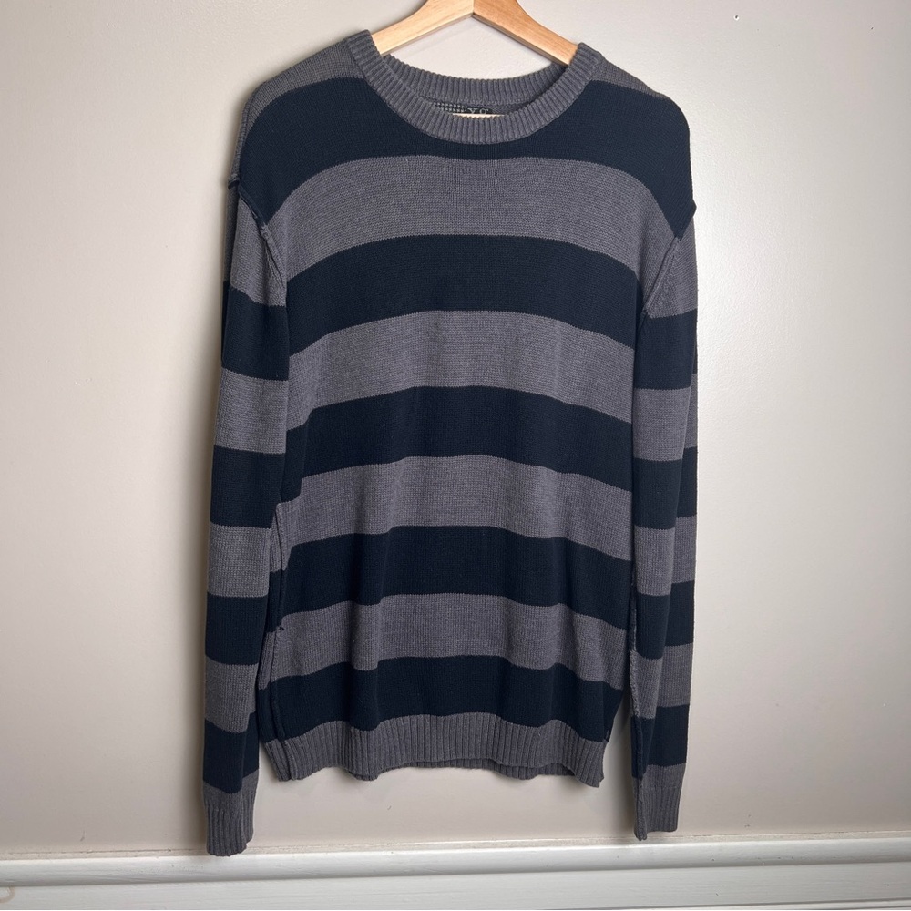 Extreme Gear (xg) Sweater Men's Medium Navy/Gray Striped Cotton Blend EUC